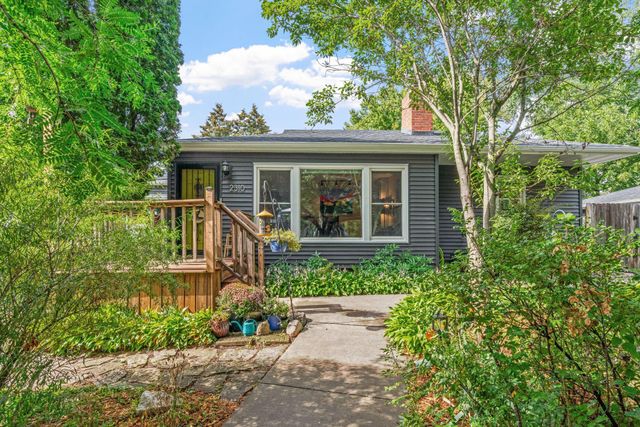 2310 Byrd Avenue N, Golden Valley, MN 55422