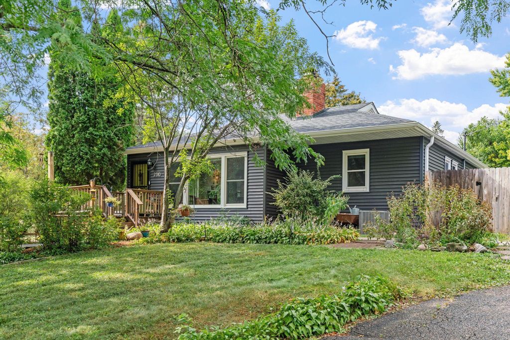 2310 Byrd Avenue N, Golden Valley, MN 55422 — photo 2
