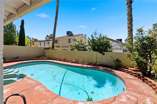 6549 West Pepperidge Way, Las Vegas, NV 89108