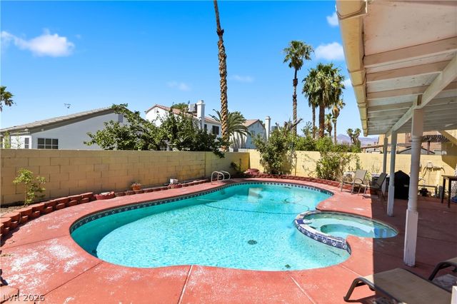 6549 West Pepperidge Way, Las Vegas, NV 89108