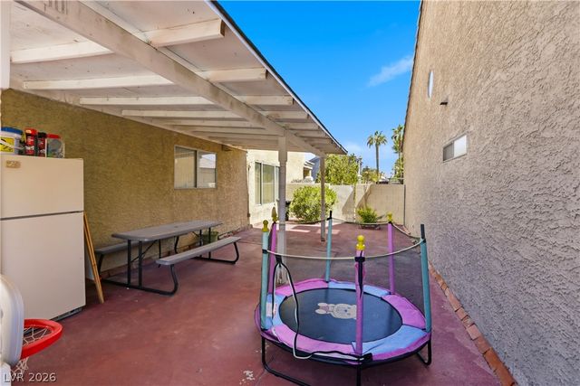 6549 West Pepperidge Way, Las Vegas, NV 89108