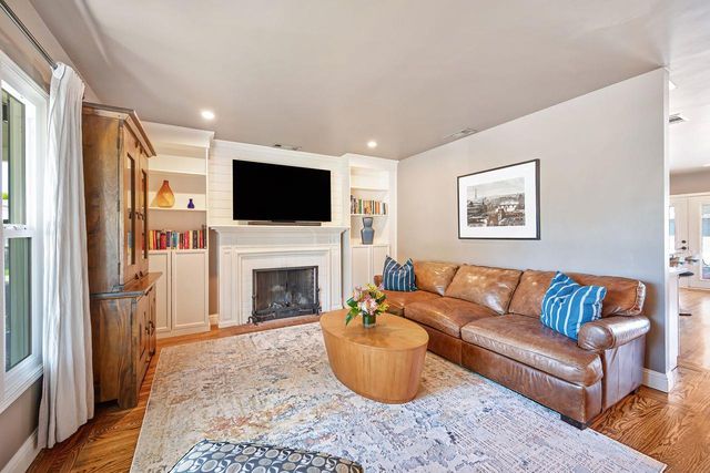 4601 Staggs Way, Sacramento, CA 95822