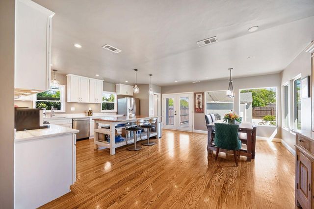 4601 Staggs Way, Sacramento, CA 95822