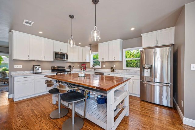 4601 Staggs Way, Sacramento, CA 95822
