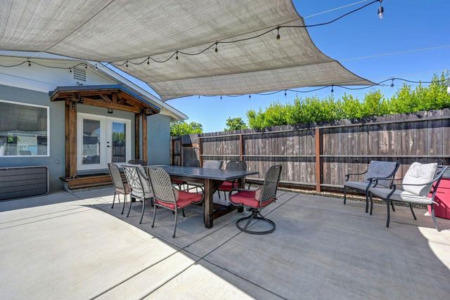 4601 Staggs Way, Sacramento, CA 95822