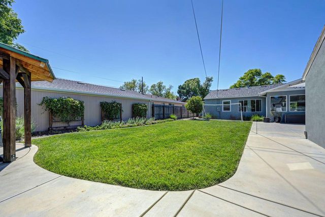 4601 Staggs Way, Sacramento, CA 95822