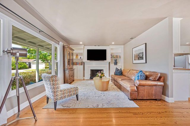 4601 Staggs Way, Sacramento, CA 95822
