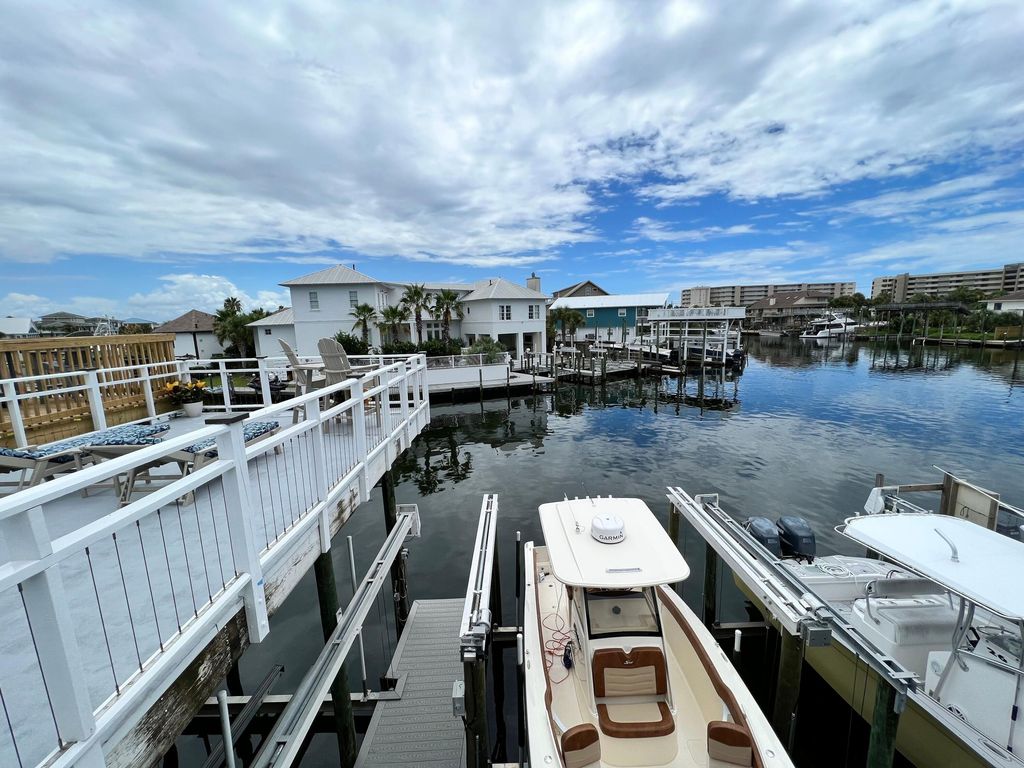 109 Durango Road, Destin, FL 32541