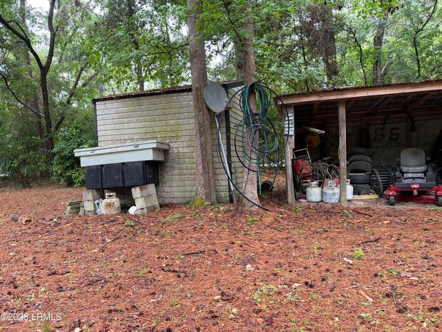 185 Stanley Road, Beaufort, SC 29906