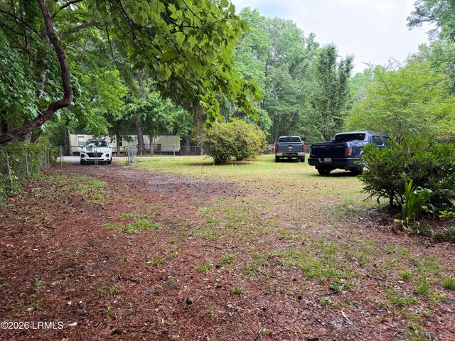 185 Stanley Road, Beaufort, SC 29906