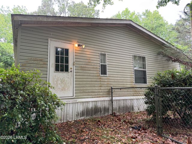 185 Stanley Road, Beaufort, SC 29906