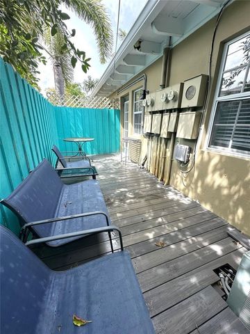 805 NE 17th Avenue 3, Fort Lauderdale, FL 33304
