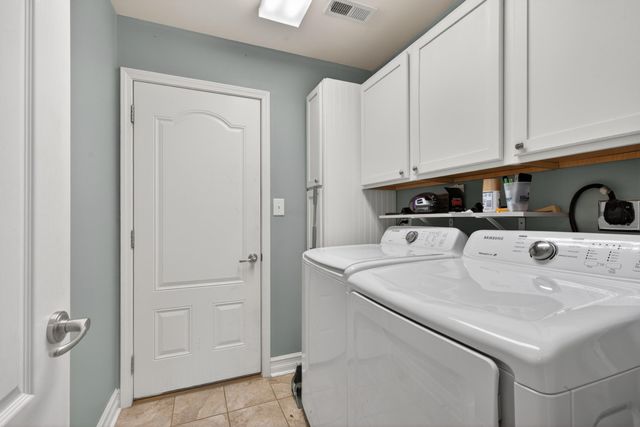 4625 Windstar Way, Lexington, KY 40515
