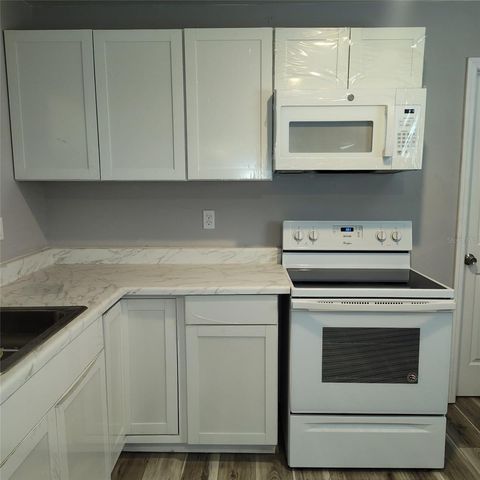 2540 BROADWAY STREET, Lakeland, FL 33801
