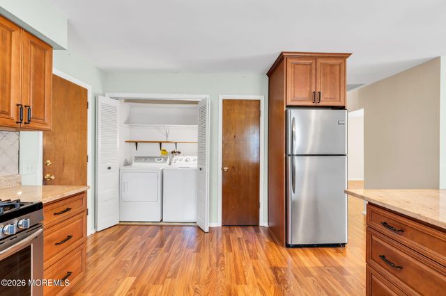 15 Chateux Lane, Toms River, NJ 08755