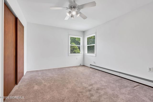 15 Chateux Lane, Toms River, NJ 08755
