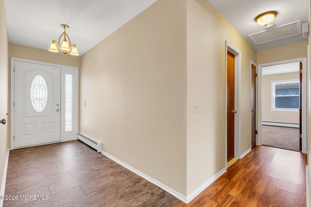 15 Chateux Lane, Toms River, NJ 08755
