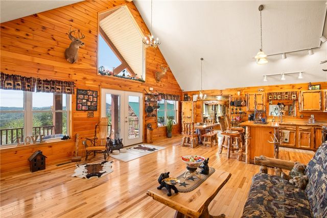 5164 Lincoln Hwy, Quemahoning Twp, PA 15563