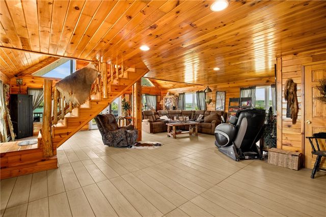 5164 Lincoln Hwy, Quemahoning Twp, PA 15563