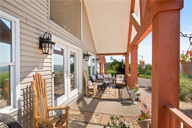 5164 Lincoln Hwy, Quemahoning Twp, PA 15563