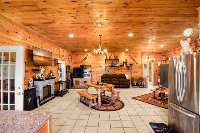 5164 Lincoln Hwy, Quemahoning Twp, PA 15563