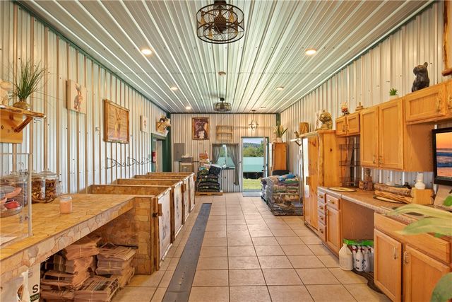 5164 Lincoln Hwy, Quemahoning Twp, PA 15563