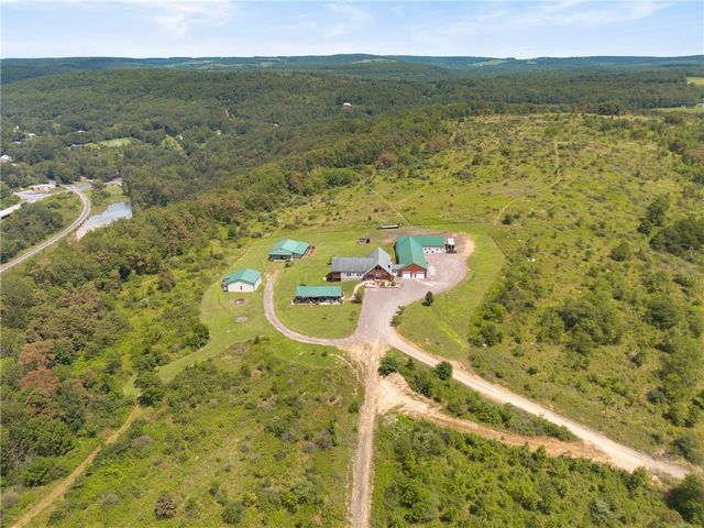 5164 Lincoln Hwy, Quemahoning Twp, PA 15563