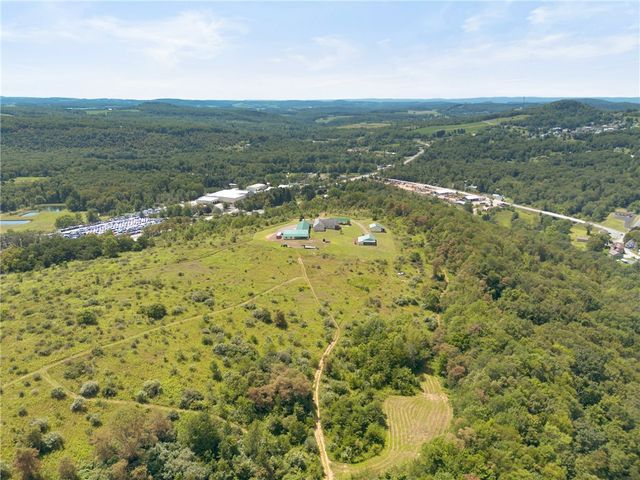 5164 Lincoln Hwy, Quemahoning Twp, PA 15563