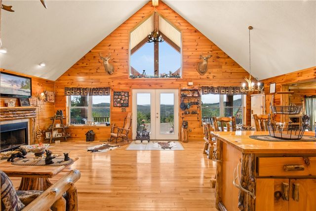 5164 Lincoln Hwy, Quemahoning Twp, PA 15563