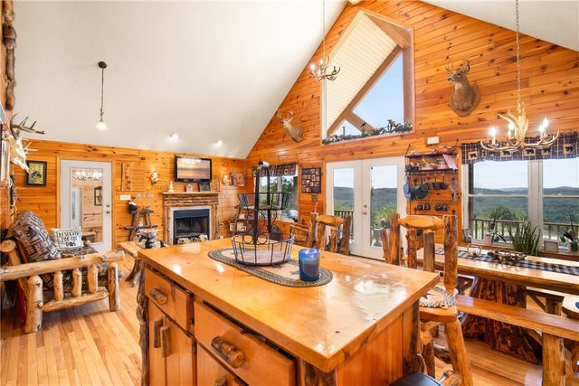 5164 Lincoln Hwy, Quemahoning Twp, PA 15563