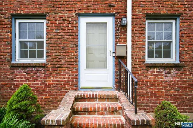 909 River Road 1, Teaneck, NJ 07666