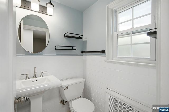 909 River Road 1, Teaneck, NJ 07666
