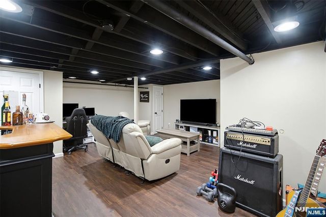 909 River Road 1, Teaneck, NJ 07666