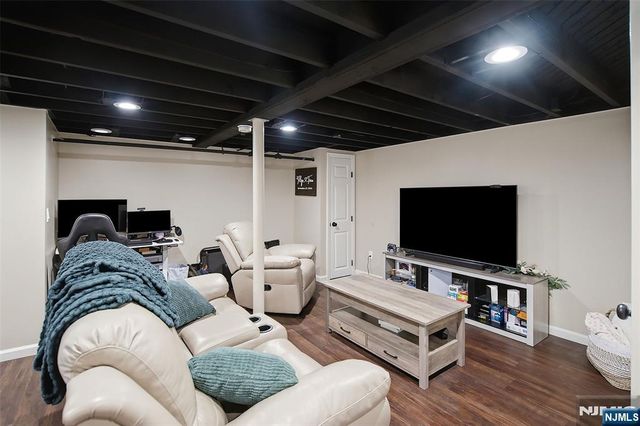 909 River Road 1, Teaneck, NJ 07666