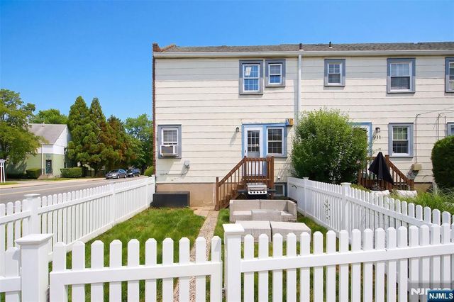 909 River Road 1, Teaneck, NJ 07666