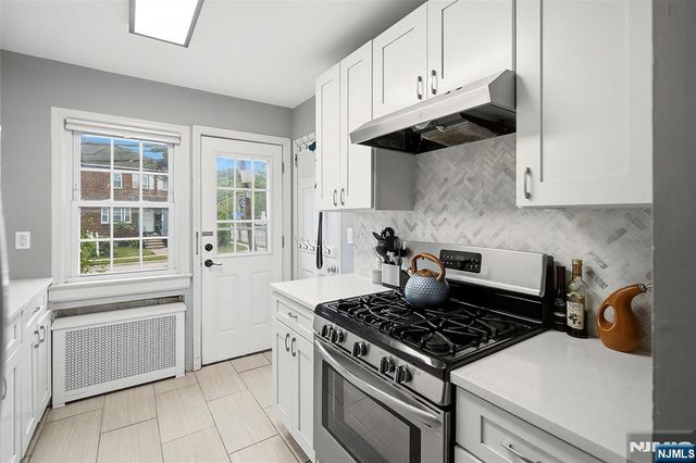 909 River Road 1, Teaneck, NJ 07666
