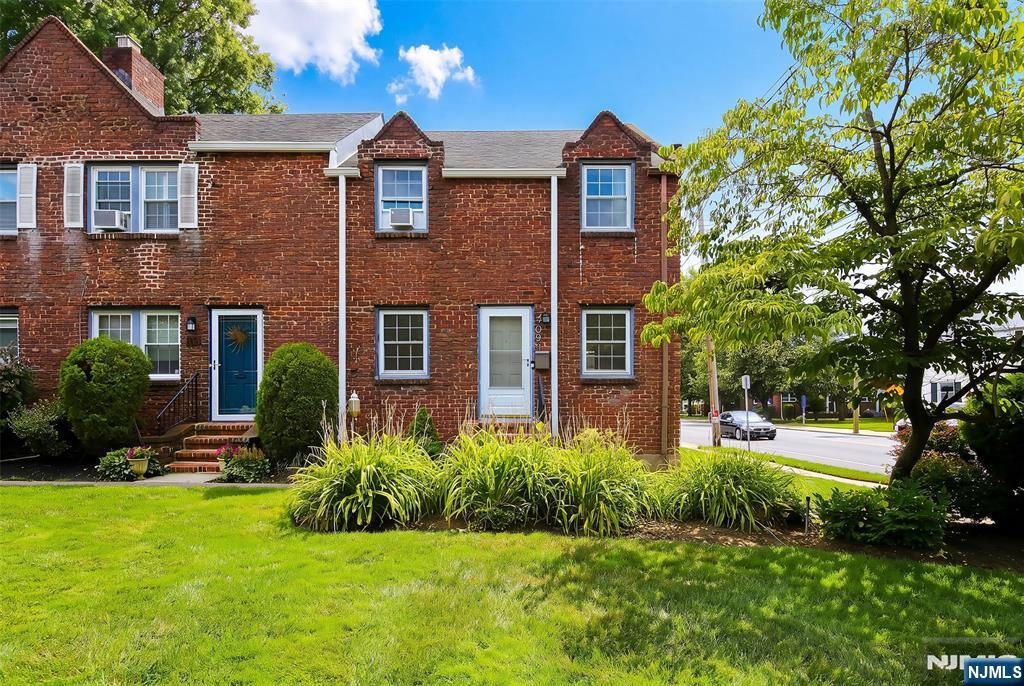 909 River Road 1, Teaneck, NJ 07666