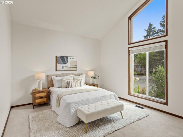 2564 BRONCO Ct, West Linn, OR 97068