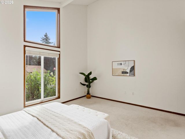 2564 BRONCO Ct, West Linn, OR 97068