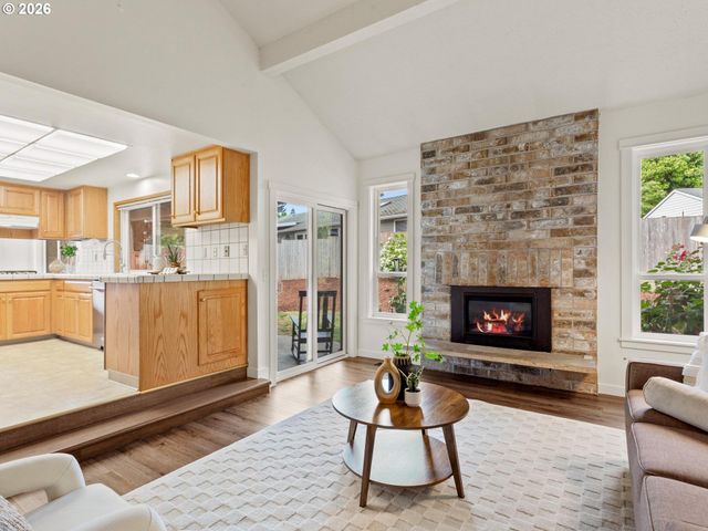 2564 BRONCO Ct, West Linn, OR 97068