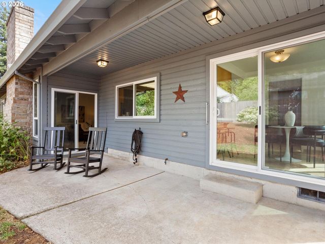 2564 BRONCO Ct, West Linn, OR 97068
