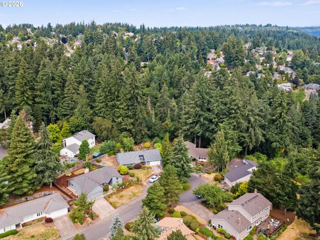 2564 BRONCO Ct, West Linn, OR 97068