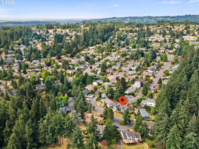 2564 BRONCO Ct, West Linn, OR 97068