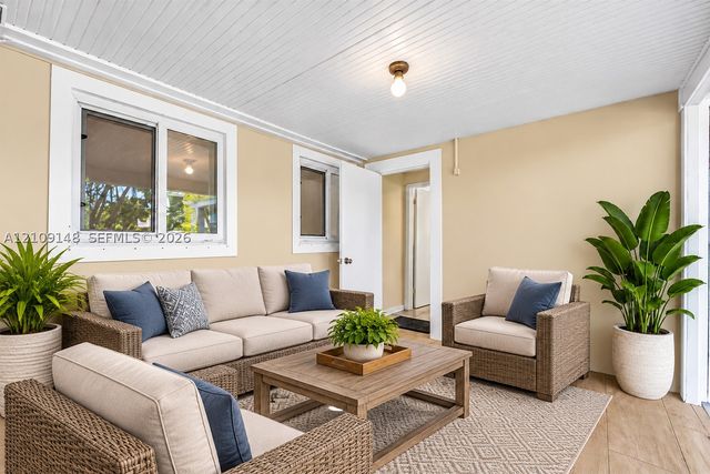 1701 SW 23rd Ave, Fort Lauderdale, FL 33312