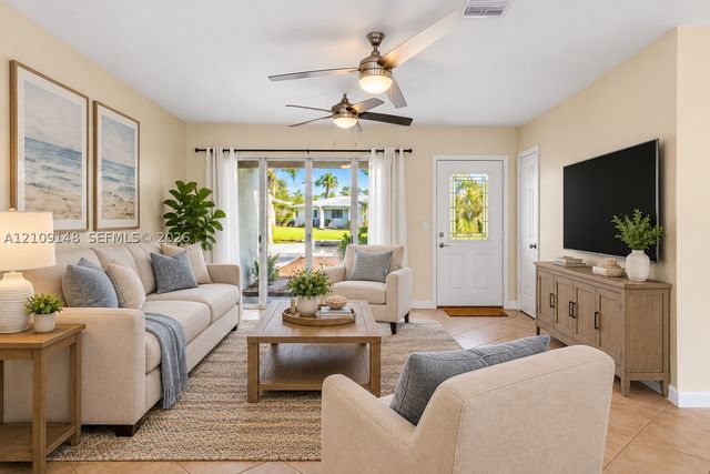 1701 SW 23rd Ave, Fort Lauderdale, FL 33312