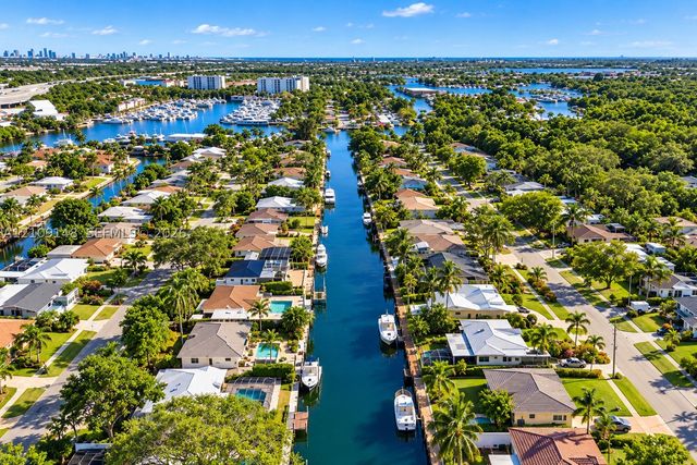 1701 SW 23rd Ave, Fort Lauderdale, FL 33312