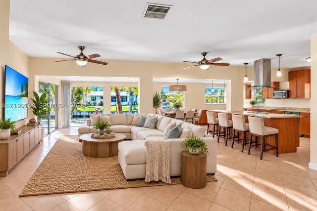 1701 SW 23rd Ave, Fort Lauderdale, FL 33312