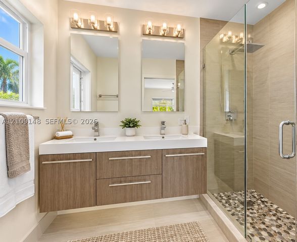 1701 SW 23rd Ave, Fort Lauderdale, FL 33312