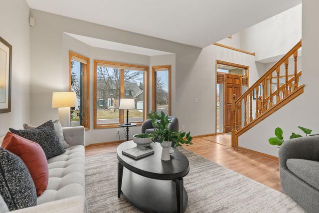 4290 Cottonwood Lane N, Plymouth, MN 55441