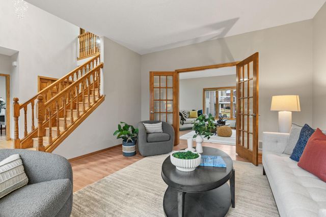 4290 Cottonwood Lane N, Plymouth, MN 55441